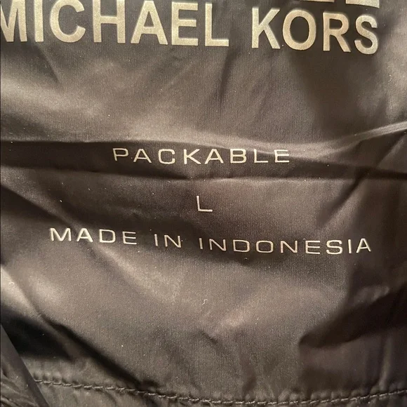 Michael Kors Women's Puffer Coat - Picture 4 of 5